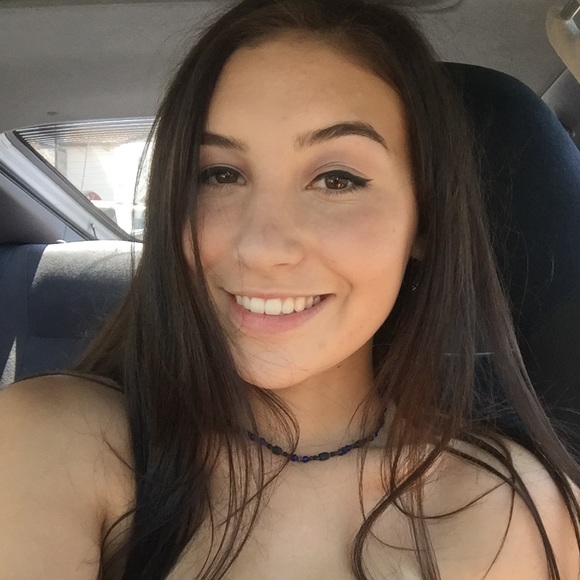 Meet your Posher, Megan - Picture 1 of 1